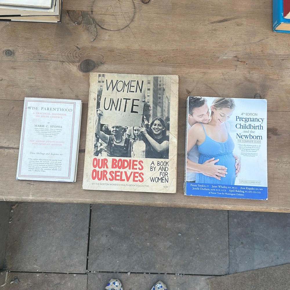 Three books: women’s health, wise parenthood and pregnancy childbirth